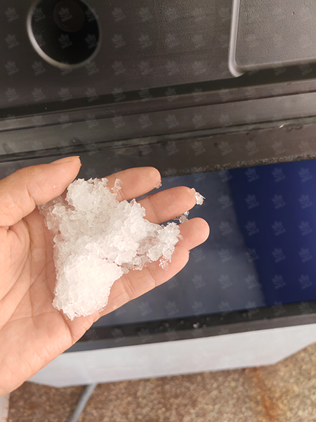 雪花颗粒碎冰
