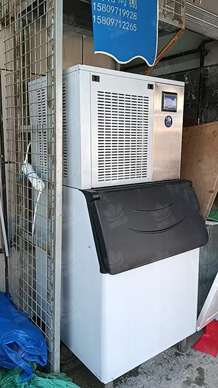 400公斤雪花制冰机交付青海西宁市城北区《白老大水产批发》